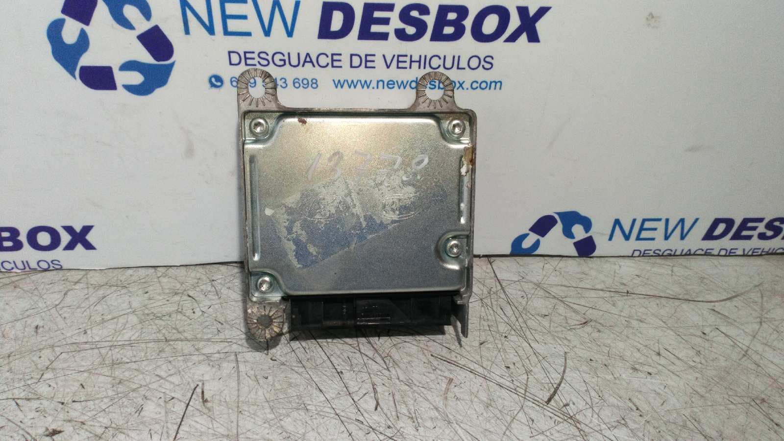 Recambio de CENTRALITA AIRBAG para KIA CARNIVAL II 2.9 CRDi CAT J3 referencia OEM IAM 0K527677F0A   - VAINILLA 2