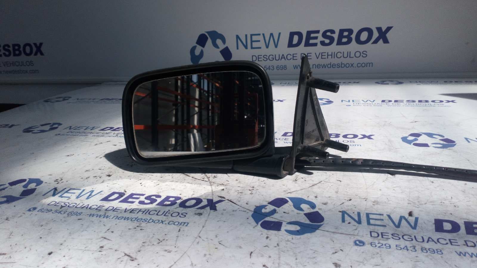 Recambio de RETROVISOR IZQUIERDO para VOLKSWAGEN GOLF II (191/193) referencia OEM IAM 191857501