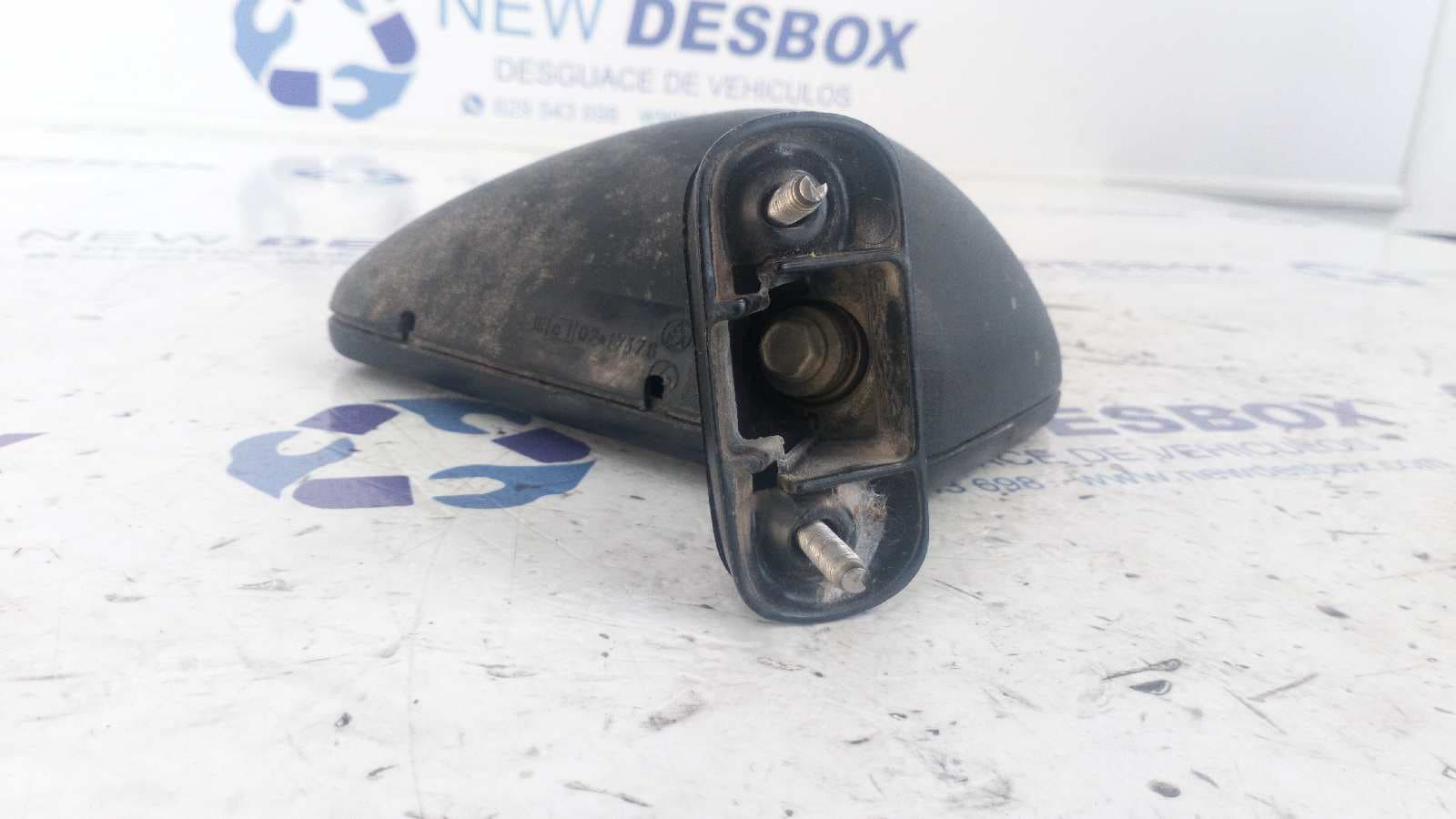 Recambio de RETROVISOR DERECHO para VOLKSWAGEN GOLF I (171/173) referencia OEM IAM 17176 2