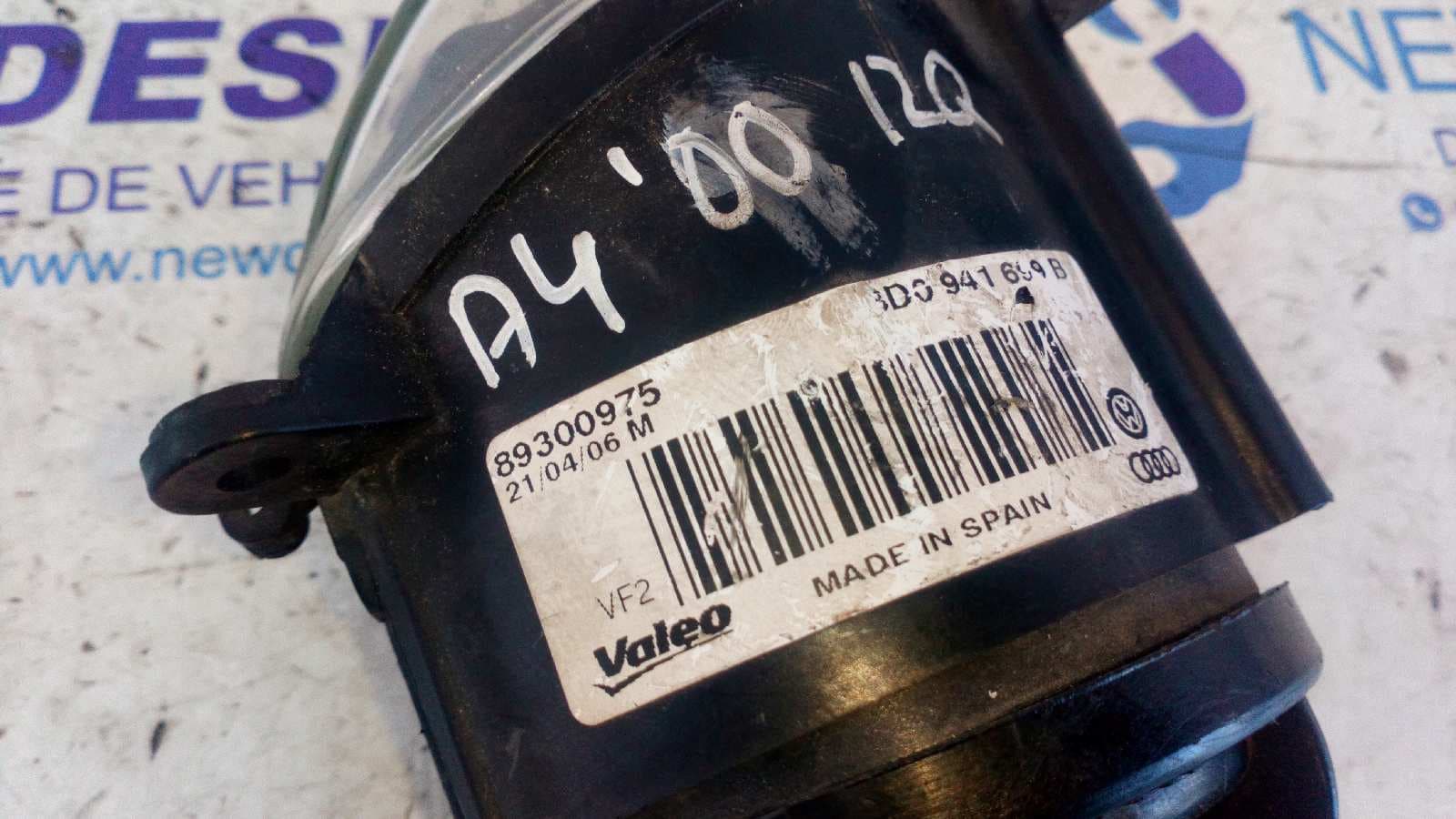 Recambio de FARO ANTINIEBLA IZQUIERDO para AUDI A4 BERLINA (B5) referencia OEM IAM 8D0941699 4