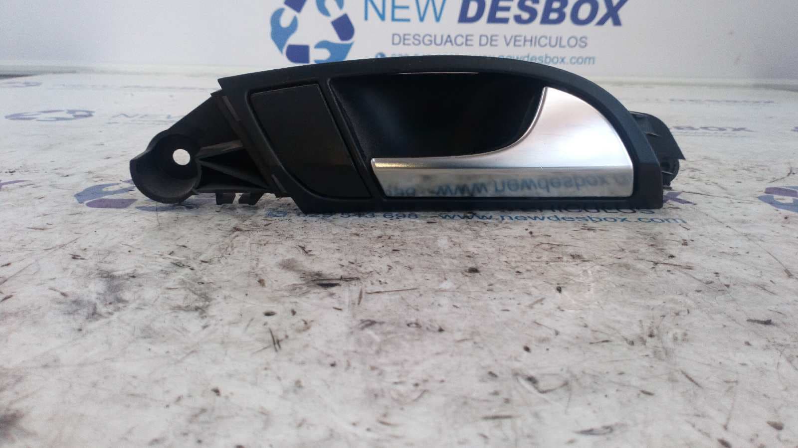 Recambio de MANETA INTERIOR DELANTERA DERECHA para AUDI Q7 (4L) referencia OEM IAM 4L0837020
