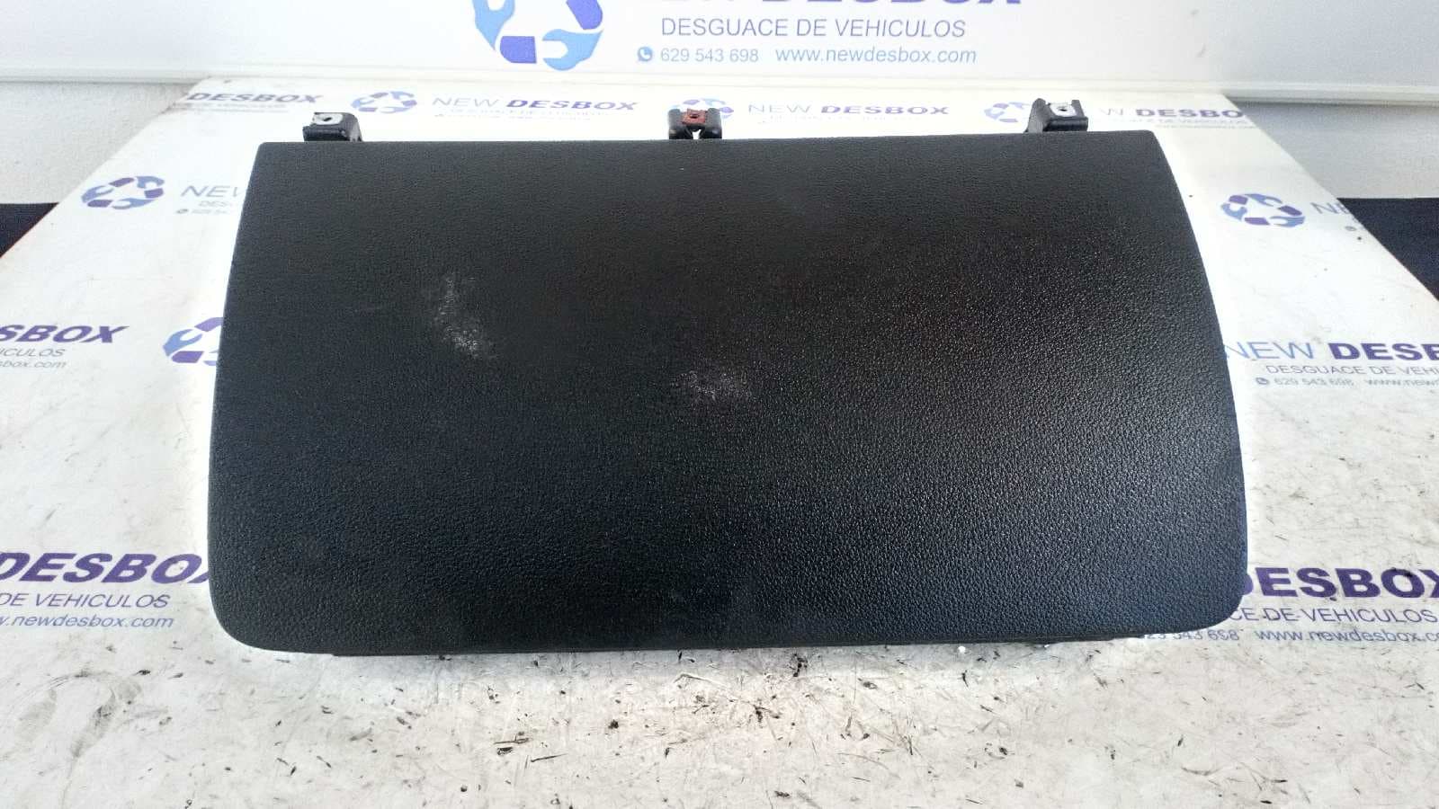 Recambio de GUANTERA para AUDI Q7 (4L) referencia OEM IAM 4L1857035