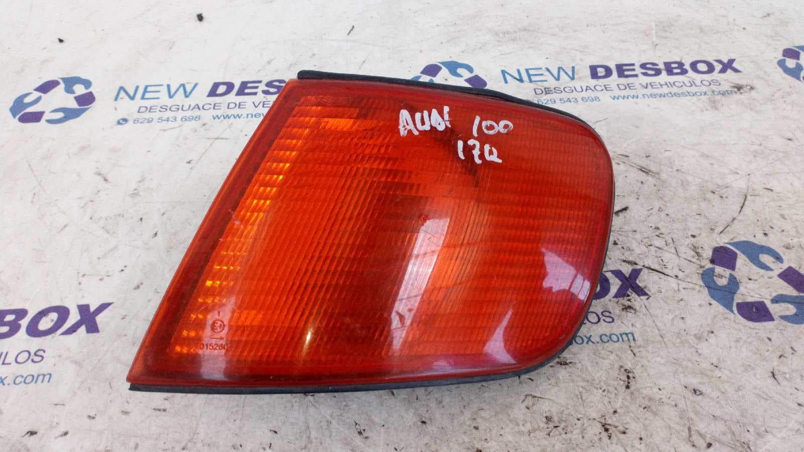 Recambio de PILOTO DELANTERO IZQUIERDO para AUDI 100 BERLINA (C4) referencia OEM IAM 137983