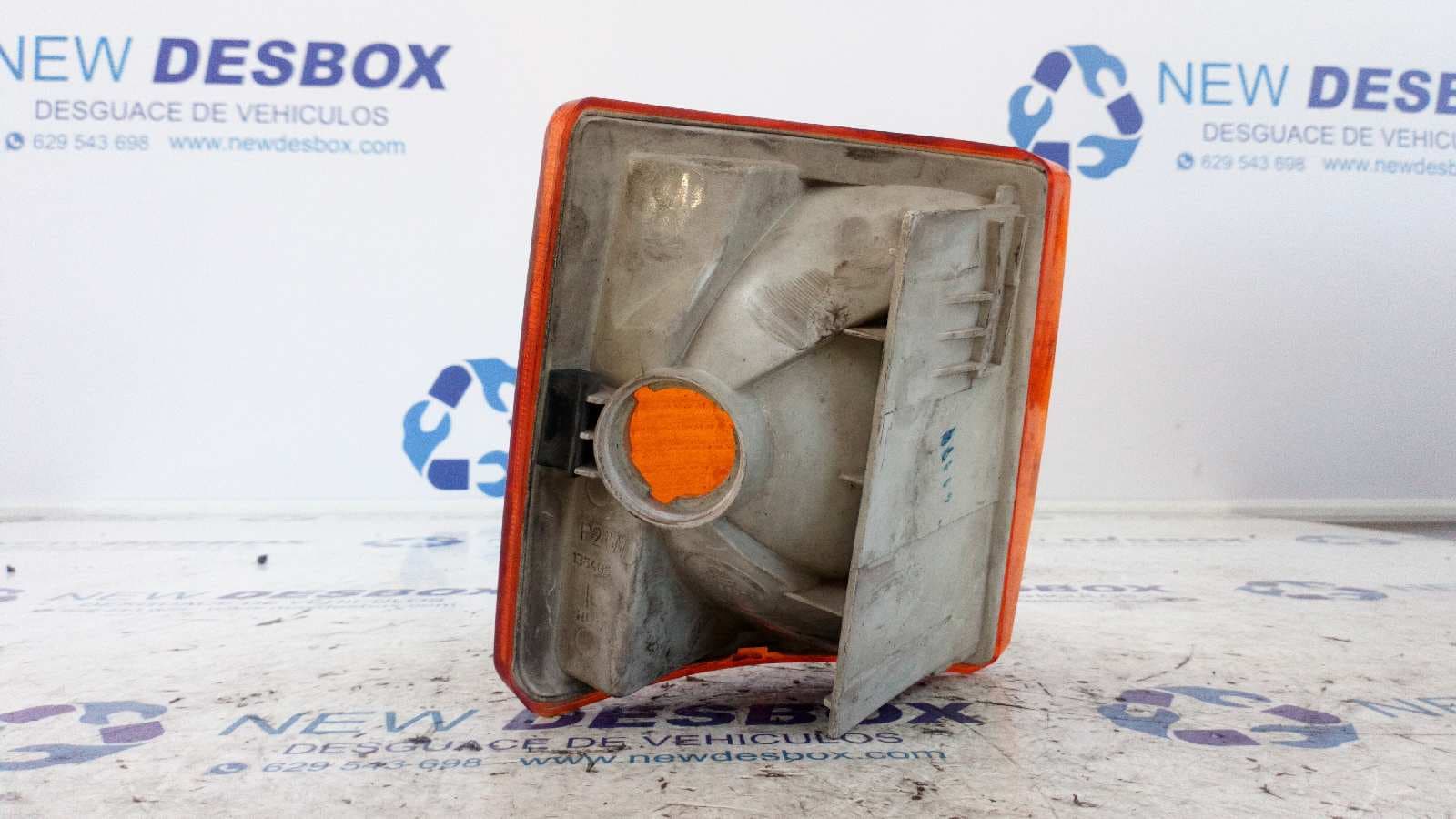 Recambio de PILOTO DELANTERO IZQUIERDO para VOLKSWAGEN T4 TRANSPORTER/FURGONETA (MOD. 1991) 1.9 Turbodiesel CAT (ABL) ABL referencia OEM IAM 701953049   - BLANCO 3