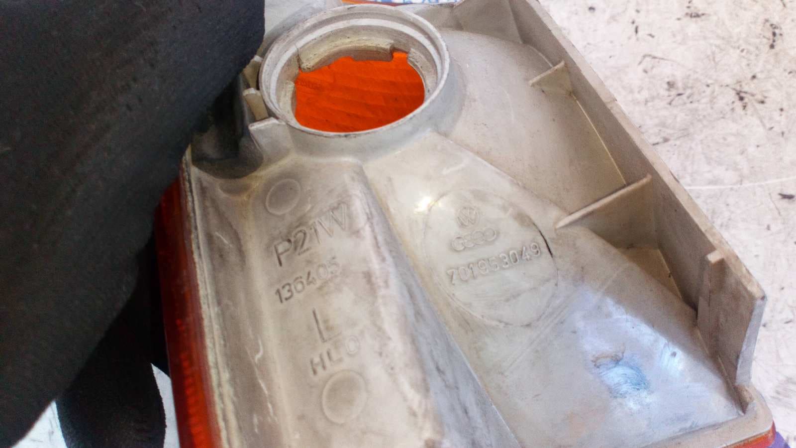 Recambio de PILOTO DELANTERO IZQUIERDO para VOLKSWAGEN T4 TRANSPORTER/FURGONETA (MOD. 1991) 1.9 Turbodiesel CAT (ABL) ABL referencia OEM IAM 701953049   - BLANCO 2