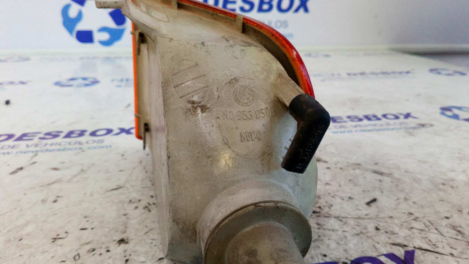 Recambio de PILOTO DELANTERO DERECHO para VOLKSWAGEN POLO BERLINA (6N1) referencia OEM IAM 6N0953050B 2