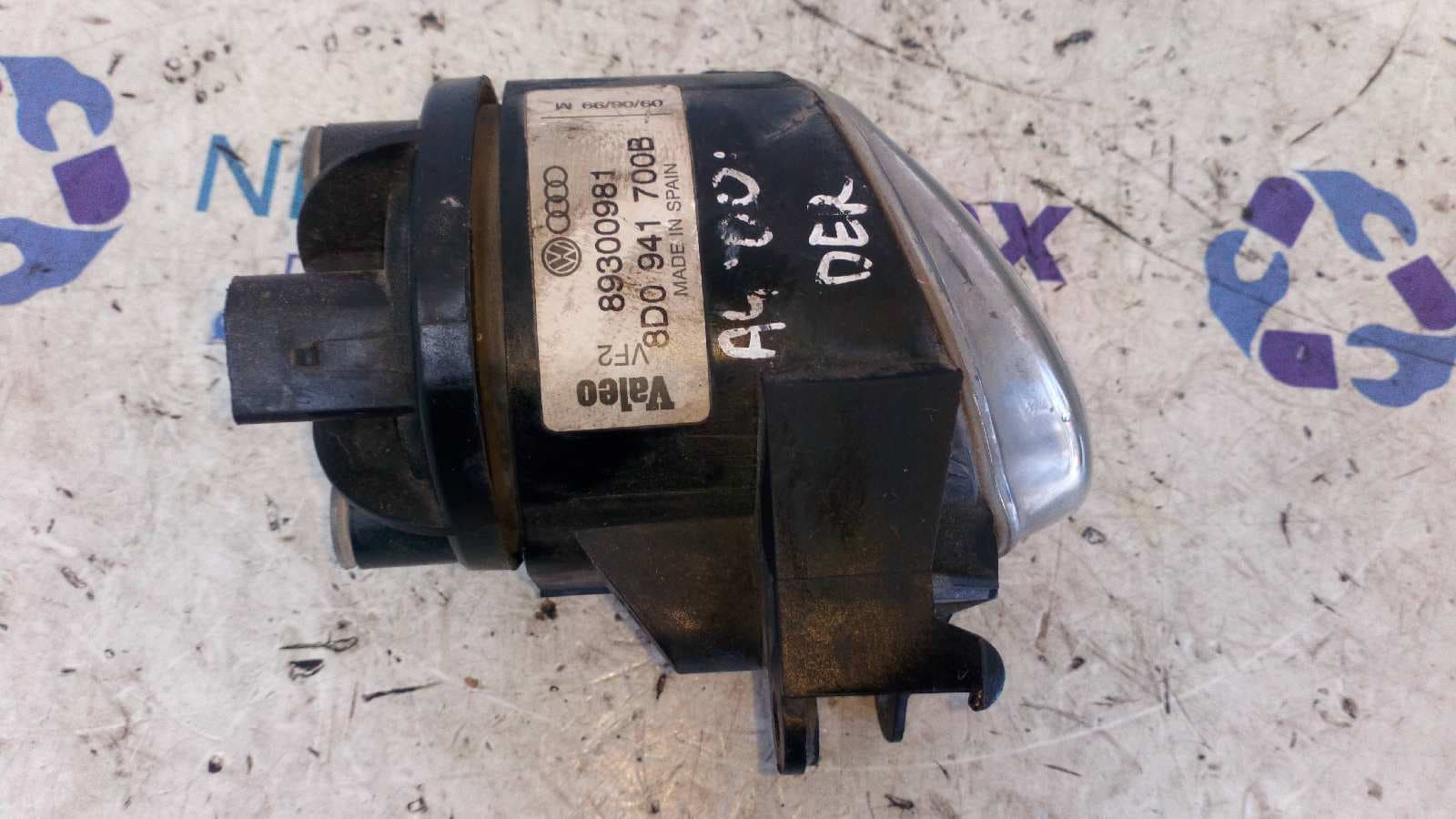 Recambio de FARO ANTINIEBLA DERECHO para AUDI A4 BERLINA (B5) referencia OEM IAM 89300981 4