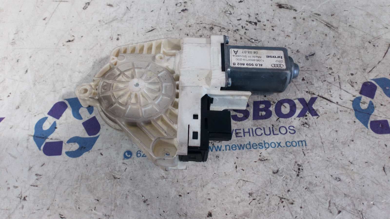 Recambio de MOTOR ELEVALUNAS TRASERO DERECHO para AUDI Q7 (4L) referencia OEM IAM 4L0959802B