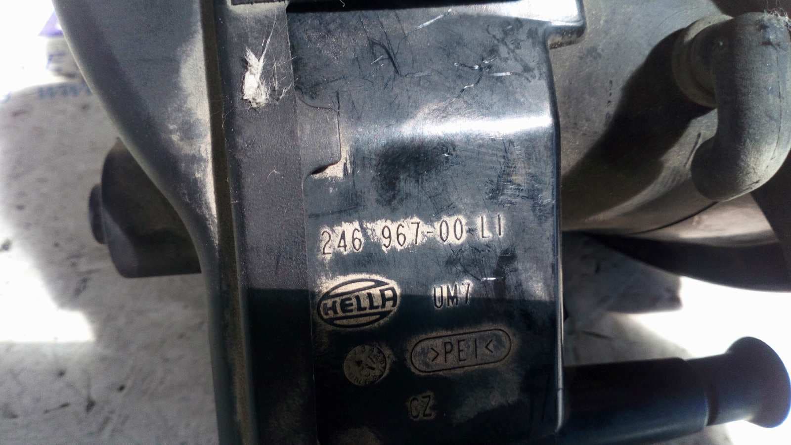 Recambio de FARO ANTINIEBLA IZQUIERDO para AUDI Q7 (4L) referencia OEM IAM 24696700 3