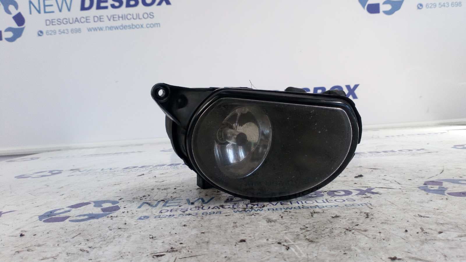 Recambio de FARO ANTINIEBLA DERECHO para AUDI Q7 (4L) referencia OEM IAM 24696800