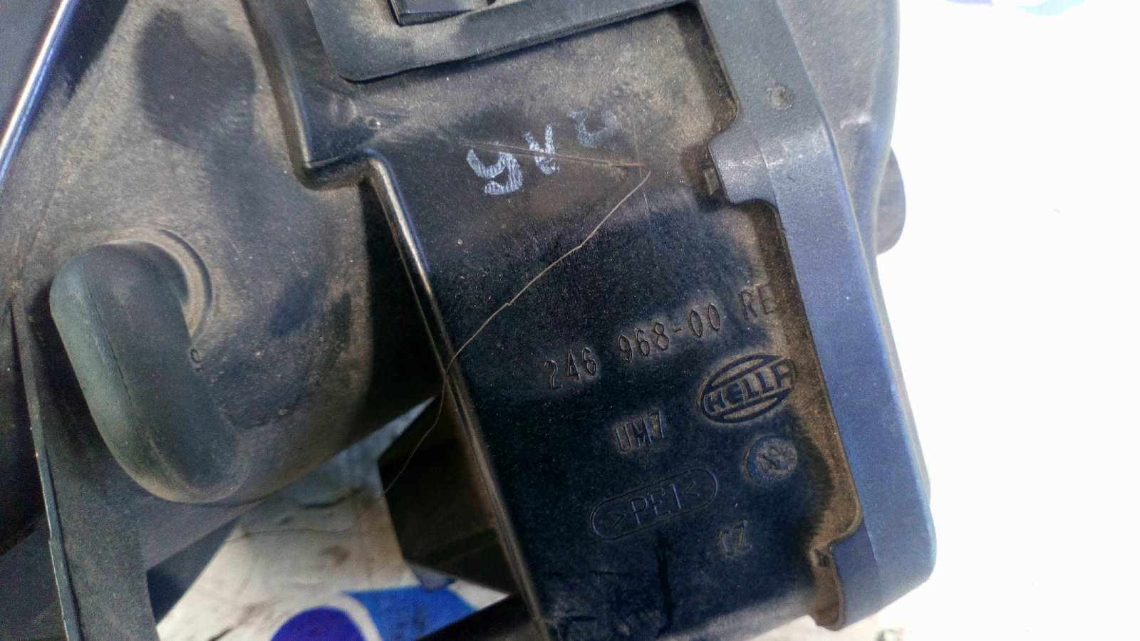 Recambio de FARO ANTINIEBLA DERECHO para AUDI Q7 (4L) referencia OEM IAM 24696800 4