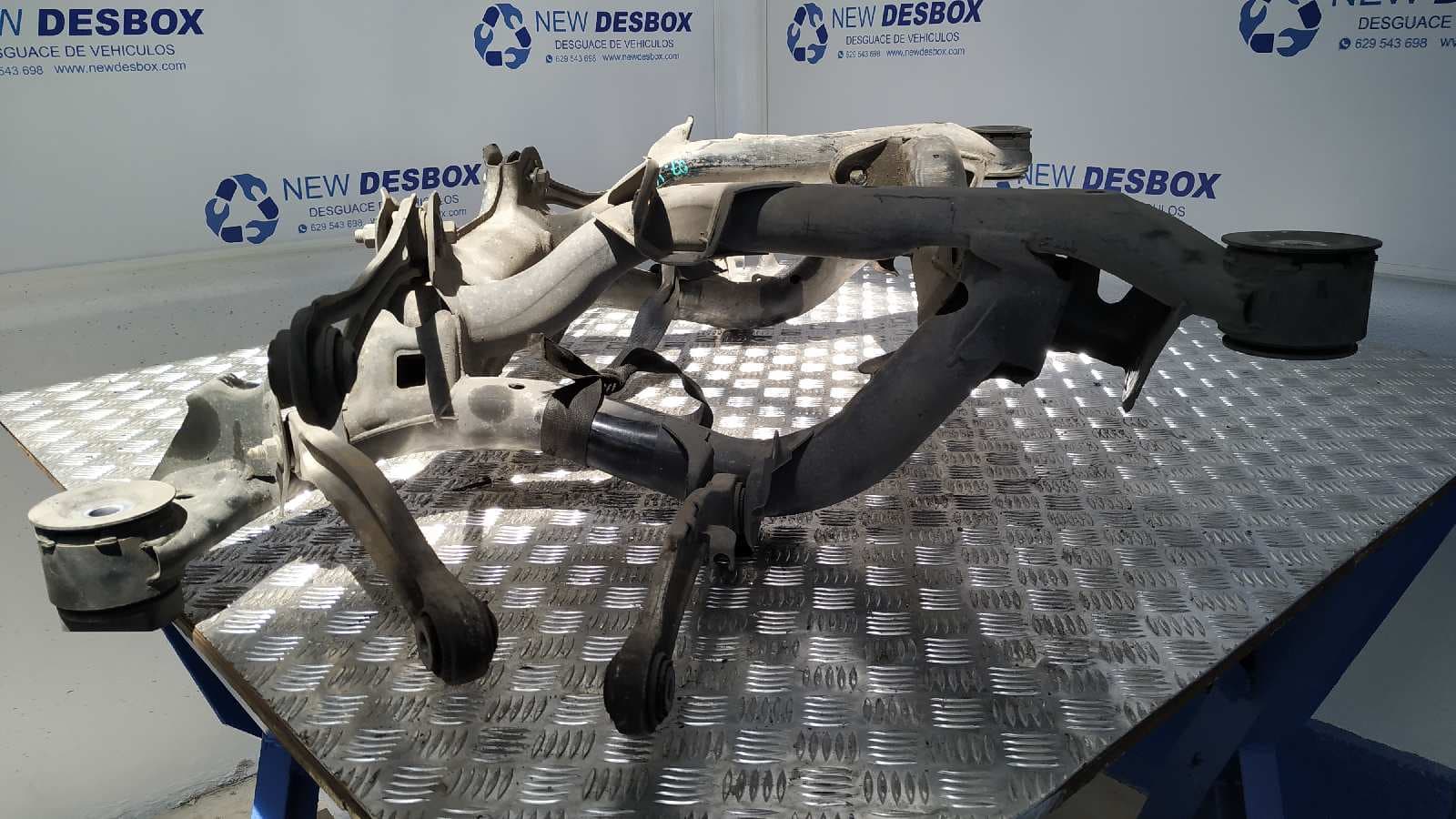 Recambio de PUENTE TRASERO para AUDI Q7 (4L) BUG referencia OEM IAM 7L0500041 11