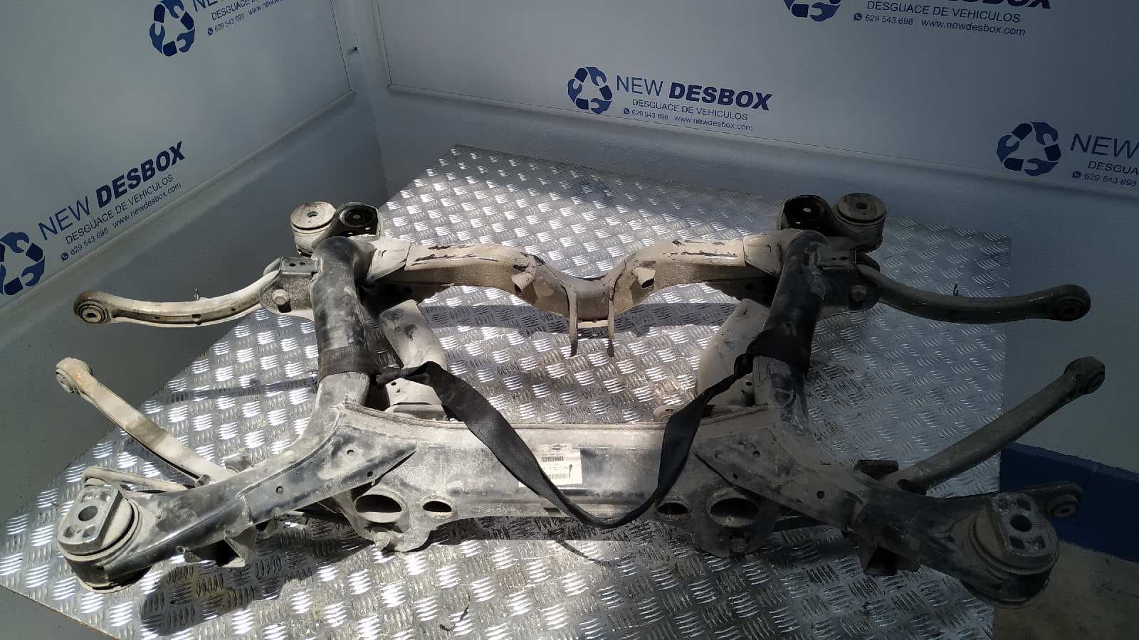 Recambio de PUENTE TRASERO para AUDI Q7 (4L) BUG referencia OEM IAM 7L0500041 2
