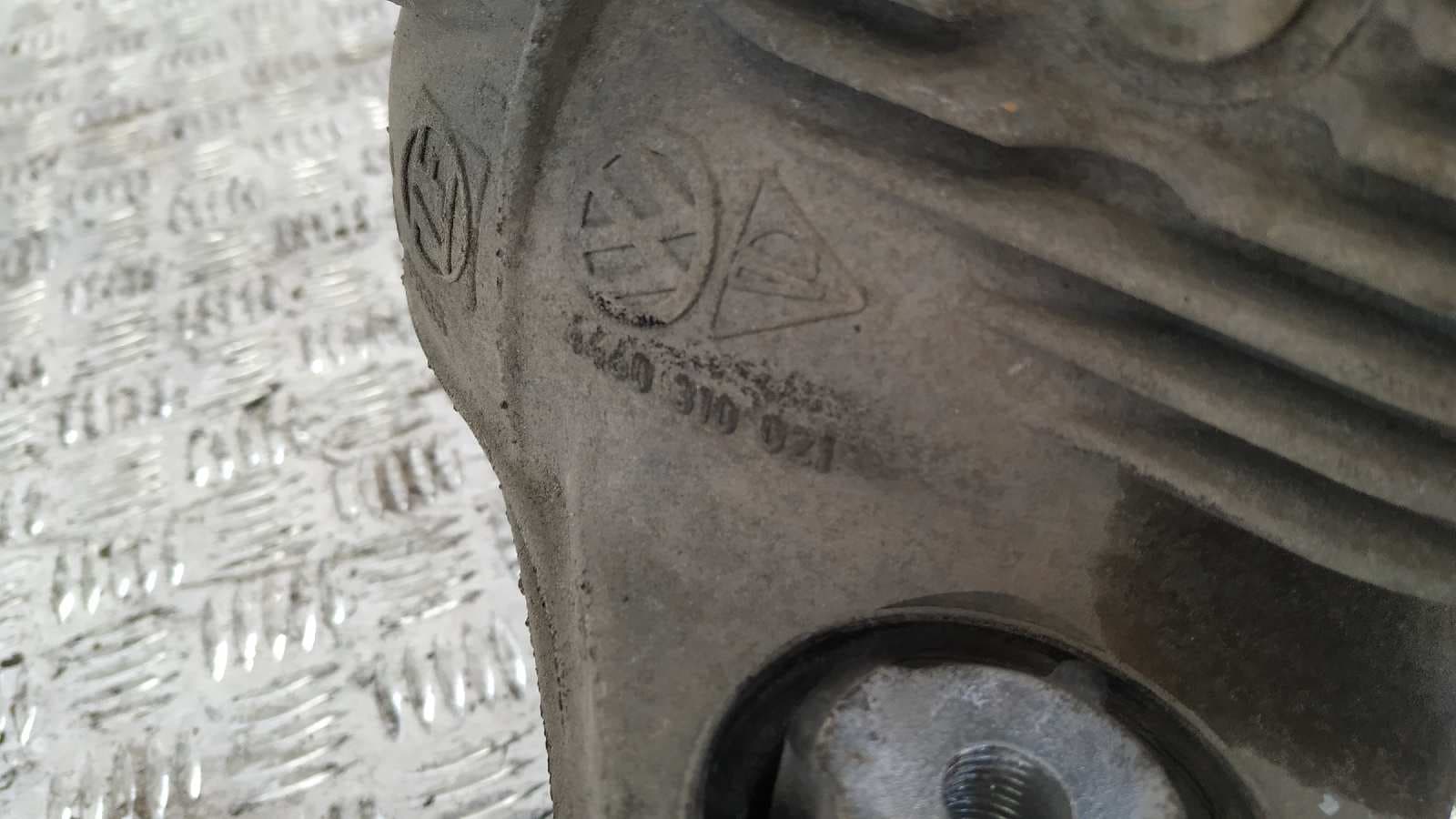 Recambio de DIFERENCIAL DELANTERO para AUDI Q7 (4L) BUG referencia OEM IAM 4460310026 9