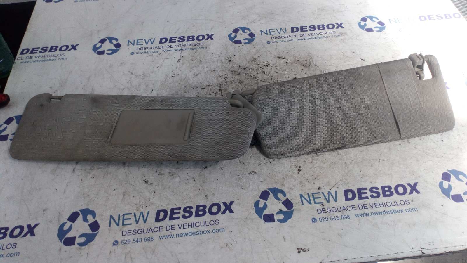 Recambio de PARASOL IZQUIERDO para AUDI Q7 (4L) referencia OEM IAM 4L0857552B