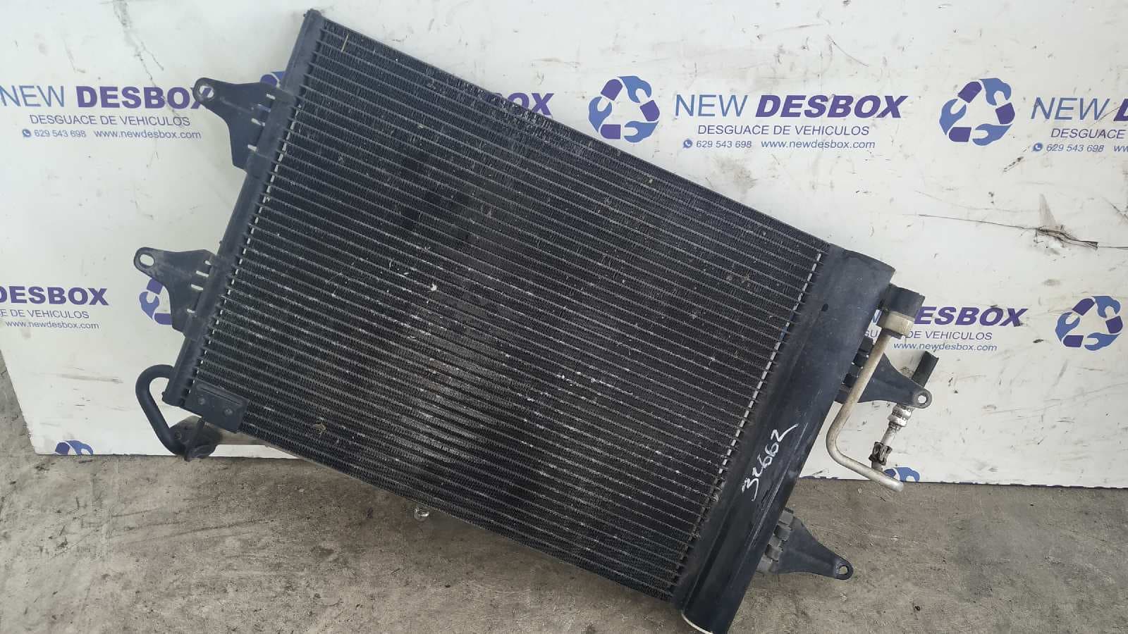 Recambio de CONDENSADOR / RADIADOR  AIRE ACONDICIONADO para VOLKSWAGEN POLO (9N1) 1.2 12V AZQ referencia OEM IAM 6Q0820411B   - PLATA 3