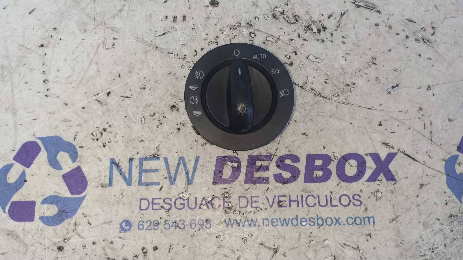 Recambio de MANDO LUCES para AUDI Q7 (4L) BUG referencia OEM IAM 4F1941531D
