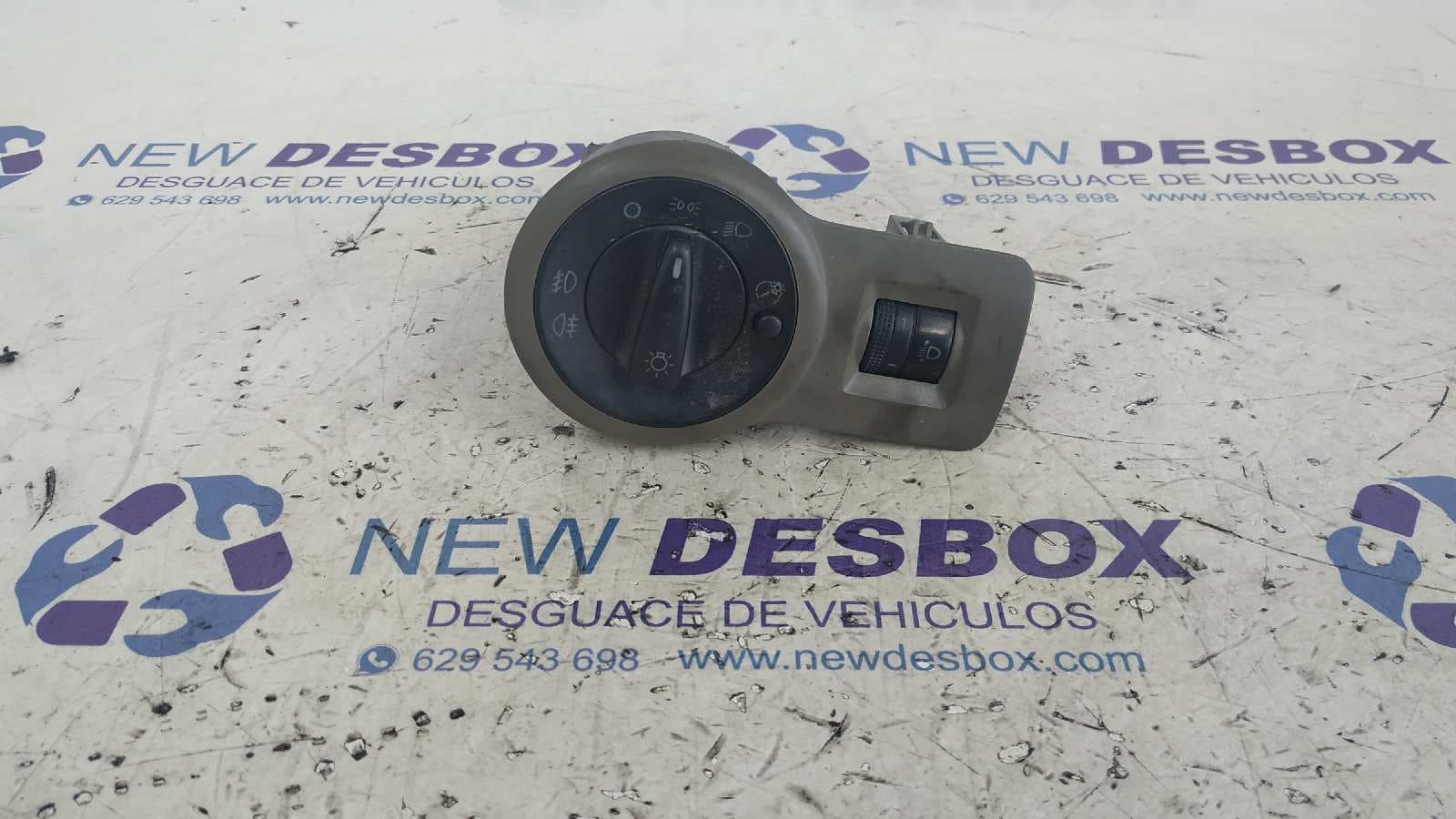 Recambio de MANDO LUCES para SKODA OCTAVIA BERLINA (1U2) referencia OEM IAM 3B0941531A