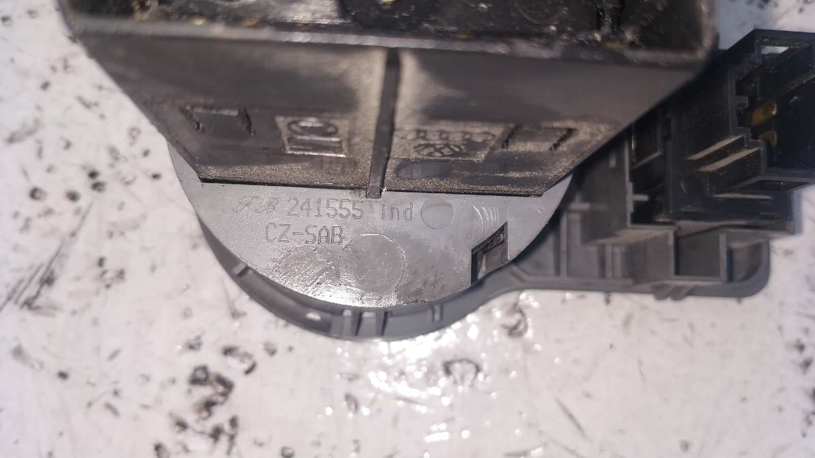 Recambio de MANDO LUCES para SKODA OCTAVIA BERLINA (1U2) referencia OEM IAM 3B0941531A 2