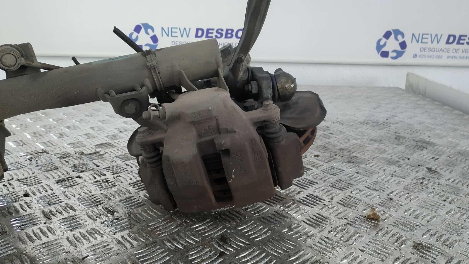 Recambio de MANGUETA DELANTERA IZQUIERDA para MERCEDES-BENZ CLASE CLC (CL203) CLC 220 CDI (LA) (203.708) OM646963 referencia OEM IAM 20401    - NEGRO 6