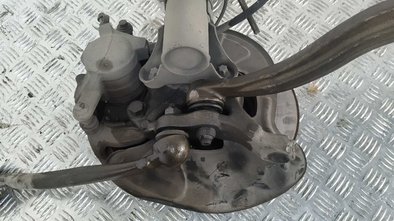 Recambio de MANGUETA DELANTERA IZQUIERDA para MERCEDES-BENZ CLASE CLC (CL203) CLC 220 CDI (LA) (203.708) OM646963 referencia OEM IAM 20401    - NEGRO 4
