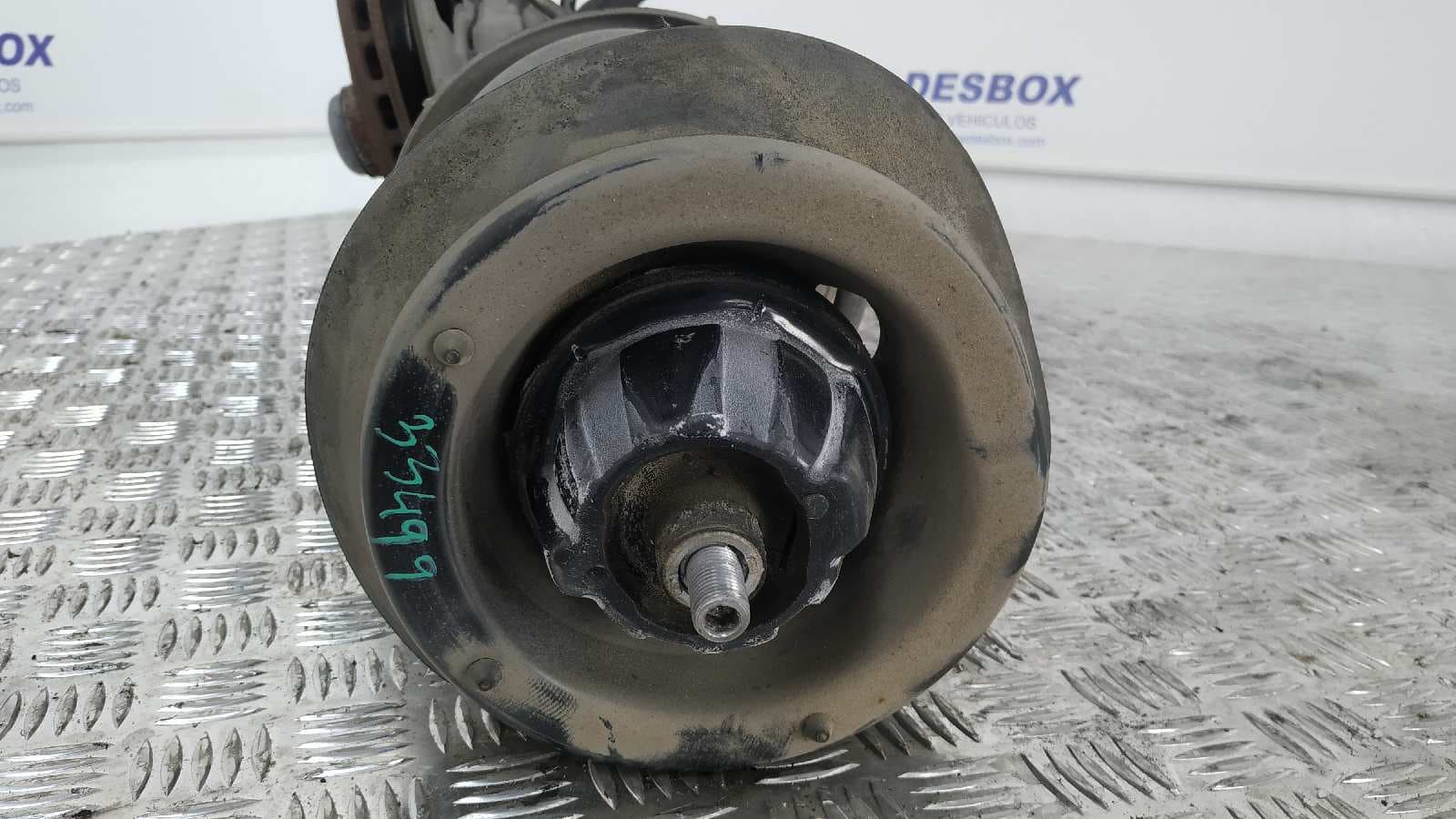 Recambio de MANGUETA DELANTERA IZQUIERDA para MERCEDES-BENZ CLASE CLC (CL203) CLC 220 CDI (LA) (203.708) OM646963 referencia OEM IAM 20401    - NEGRO 9