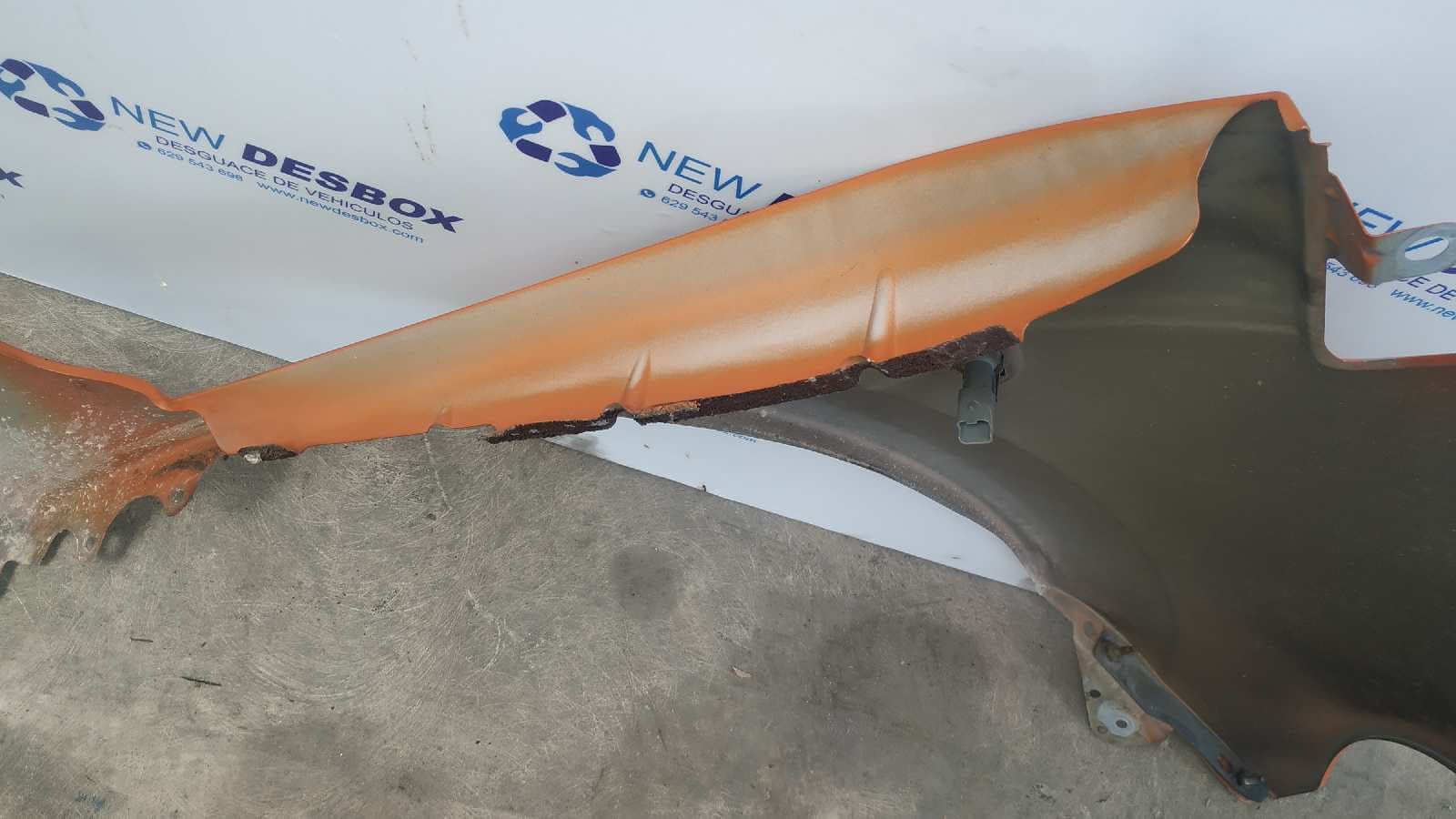 Recambio de ALETA DELANTERA IZQUIERDA para CITROEN C3 PLURIEL 1.4 KFV referencia OEM IAM    - NARANJA 4