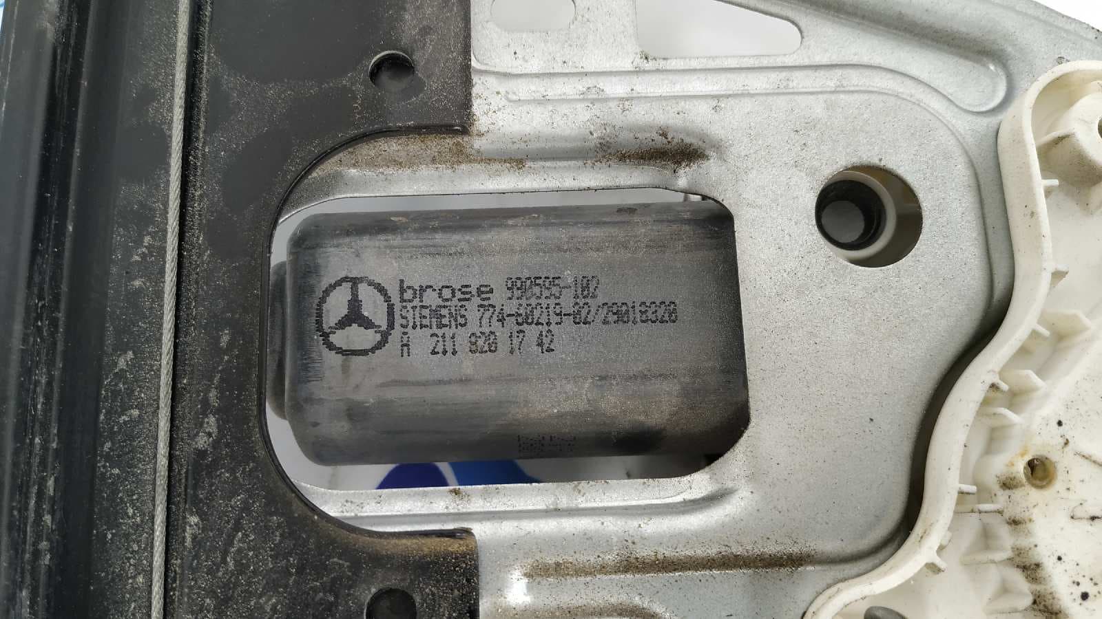 Recambio de ELEVALUNAS DELANTERO DERECHO para MERCEDES-BENZ CLASE CLC (CL203) CLC 220 CDI (LA) (203.708) OM646963 referencia OEM IAM A2037203346   - NEGRO 5
