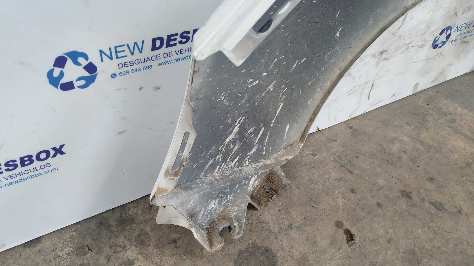 Recambio de ALETA DELANTERA DERECHA para RENAULT KANGOO K9KA8 referencia OEM IAM    - BLANCO 2