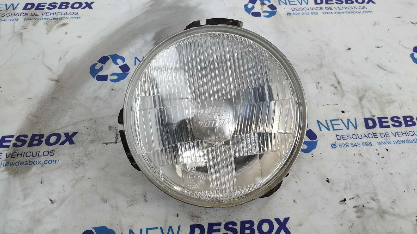 Recambio de FARO DERECHO para MITSUBISHI MONTERO (L040) 2.5 Turbodiesel 4D56 referencia OEM IAM 6R11   - NEGRO