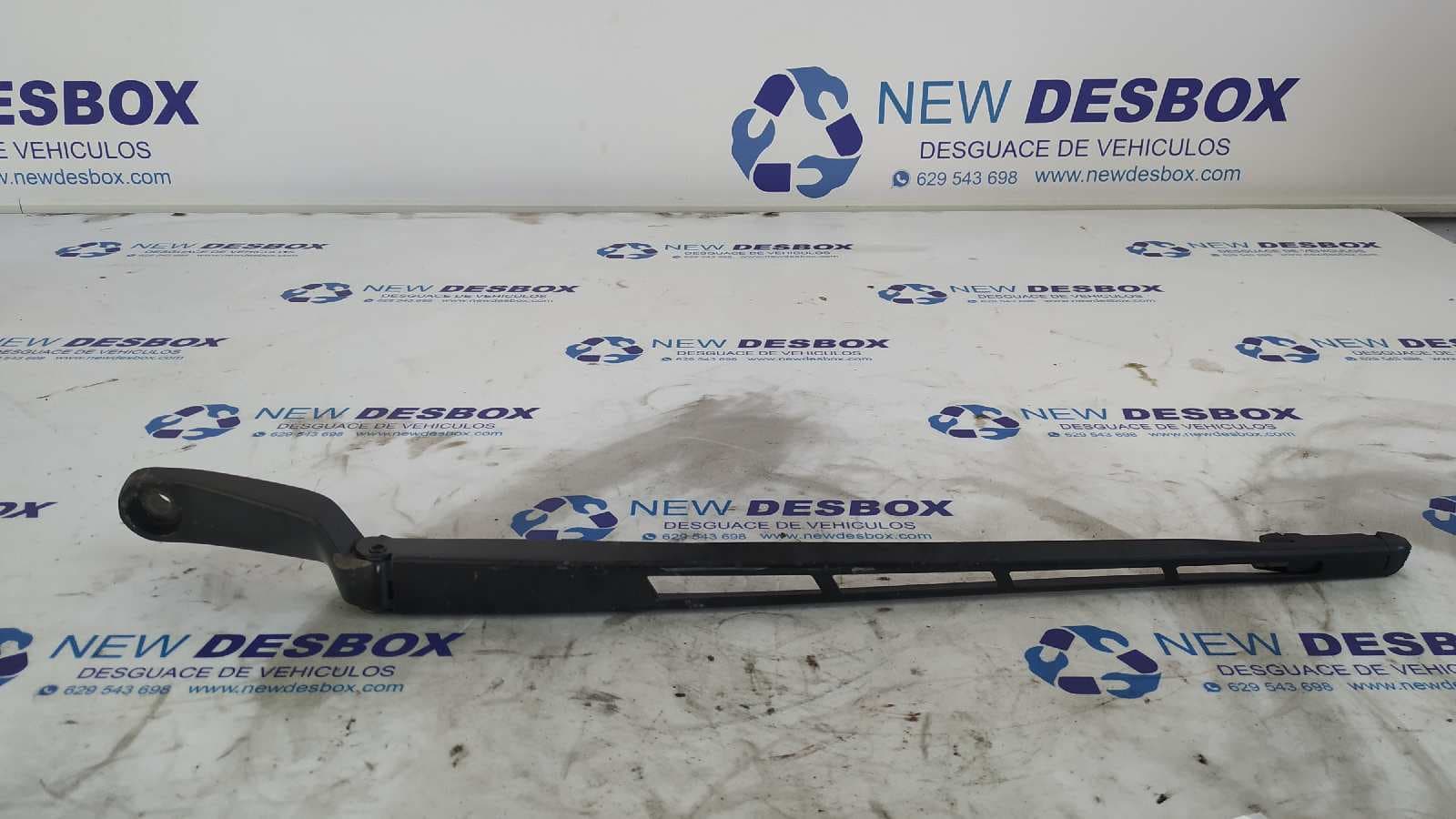Recambio de BRAZO LIMPIA DELANTERO IZQUIERDO para AUDI Q7 (4L) BUG referencia OEM IAM 4L1955407A