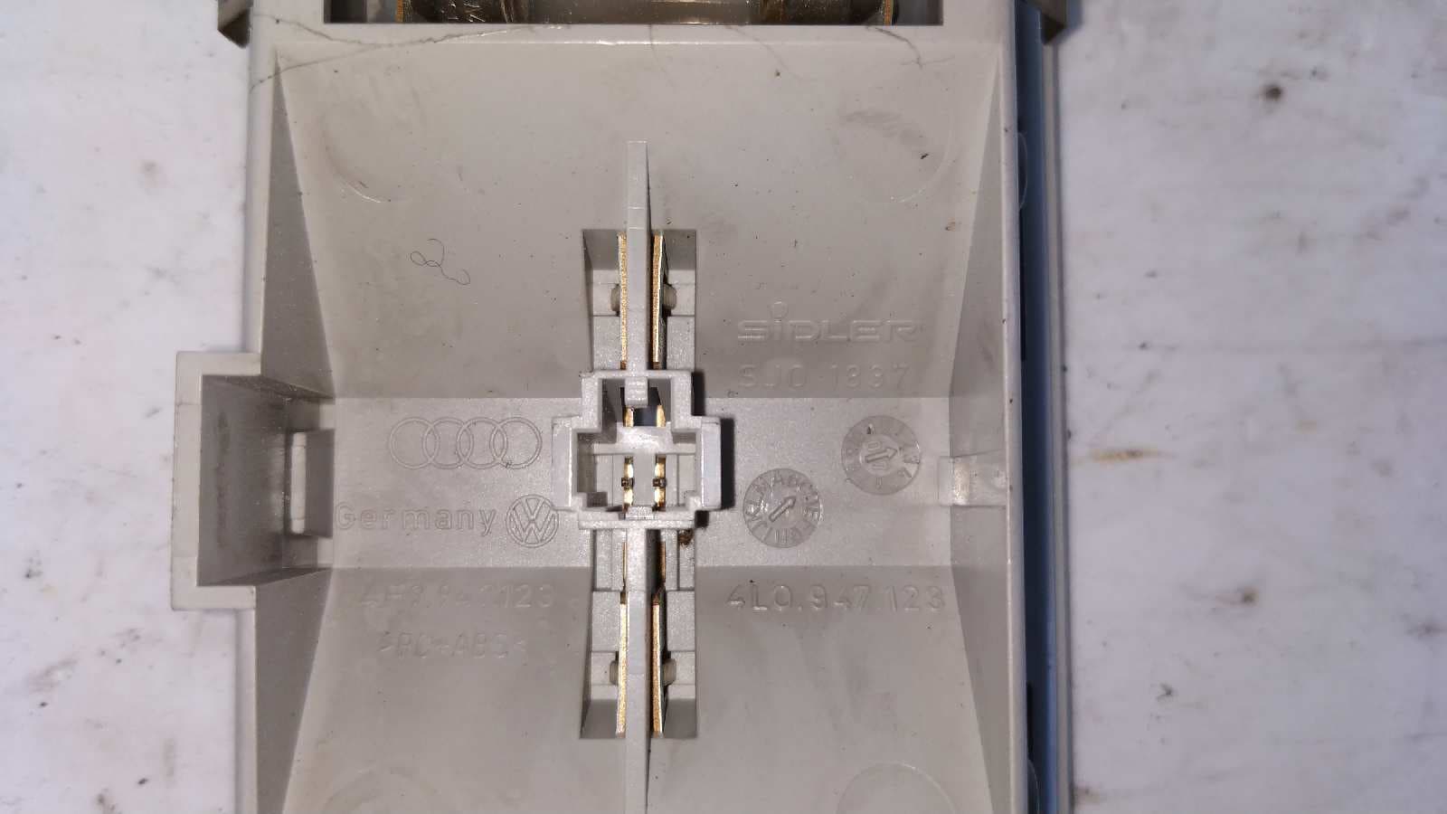 Recambio de LUZ INTERIOR para AUDI Q7 (4L) referencia OEM IAM 4L0947123 5