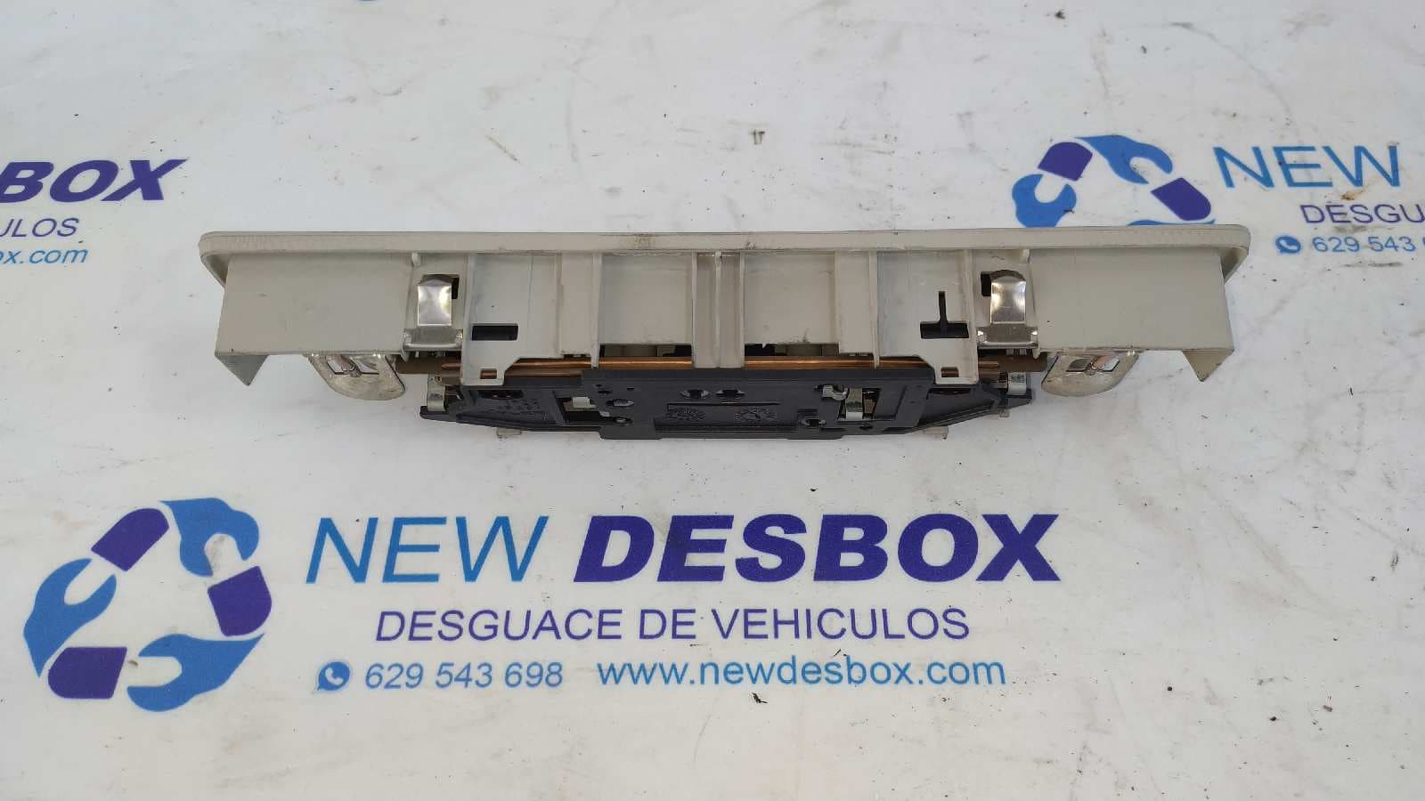Recambio de LUZ INTERIOR para AUDI Q7 (4L) BUG referencia OEM IAM 4L0947111B 3