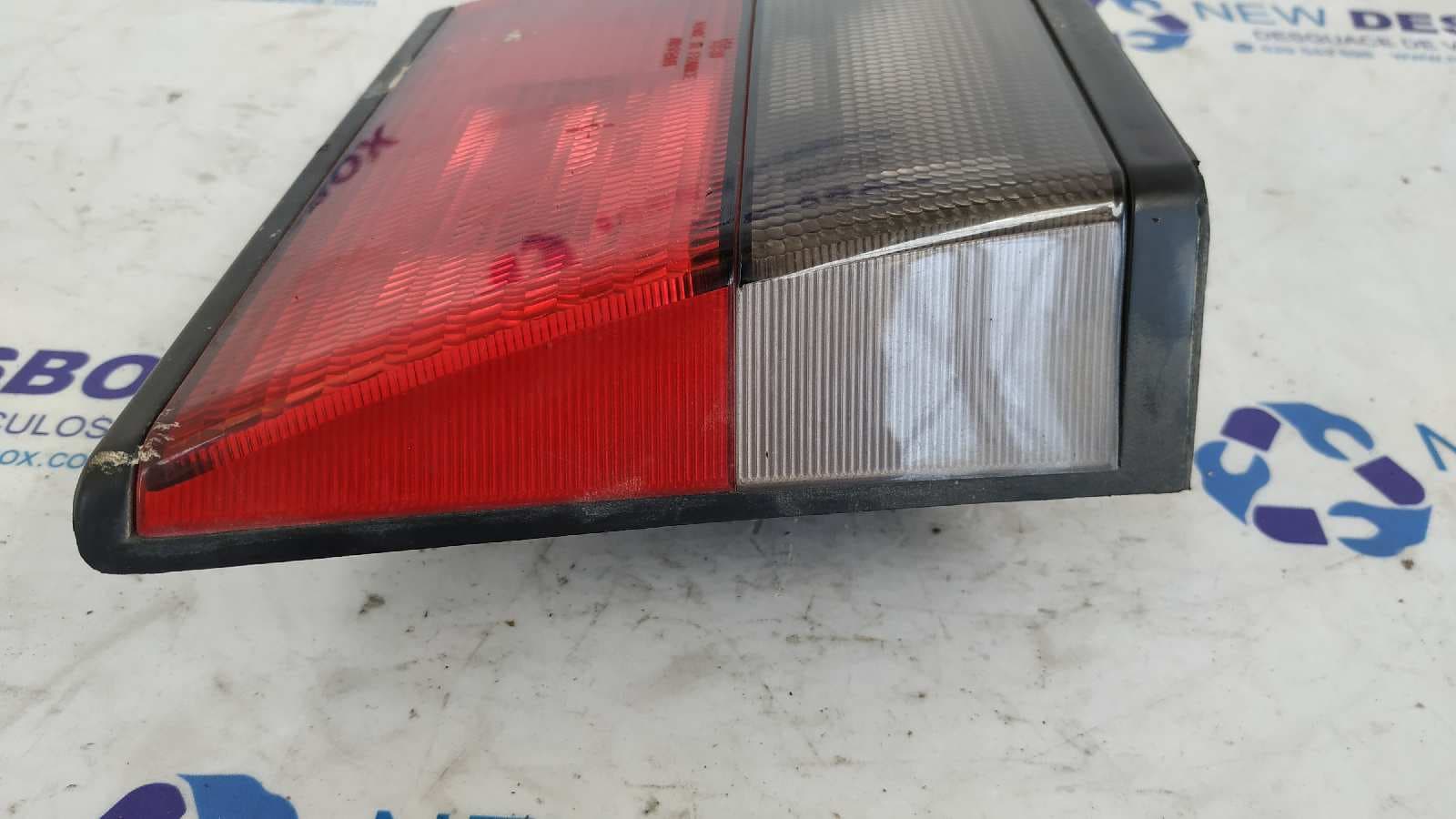 Recambio de PILOTO PORTON IZQUIERDO para NISSAN PRIMERA BERLINA (P11) 2.0 16V CAT CD20 referencia OEM IAM 2192   - VERDE 3
