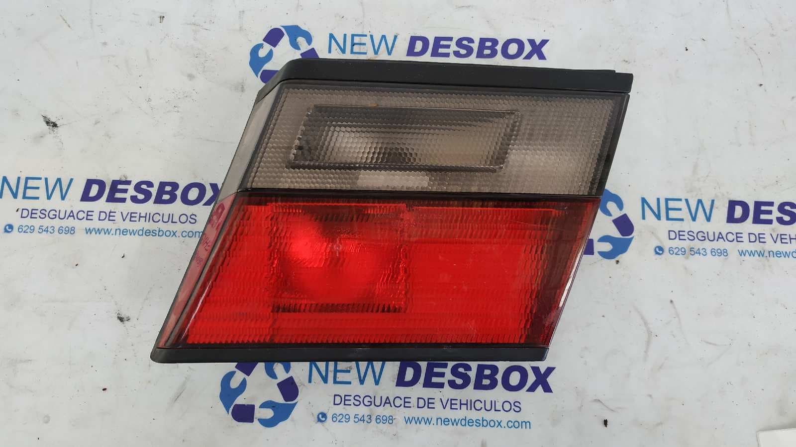 Recambio de PILOTO PORTON DERECHO para NISSAN PRIMERA BERLINA (P11) 2.0 16V CAT CD20 referencia OEM IAM 2192   - VERDE
