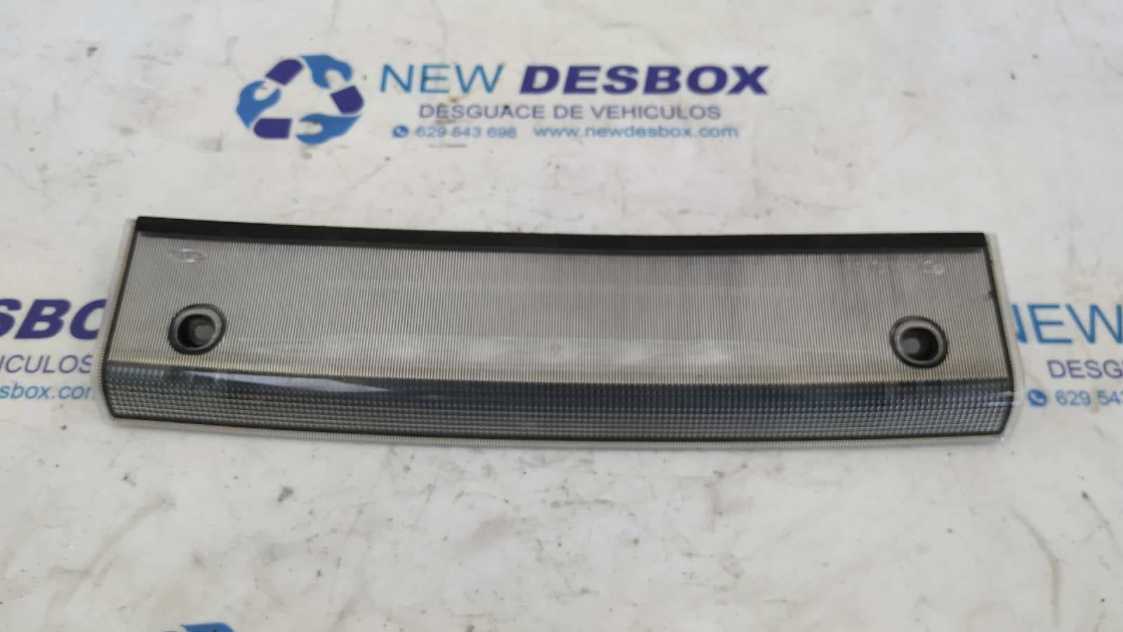 Recambio de LUZ CENTRAL DE FRENO para FORD KUGA (CBS) Titanium S TXDA referencia OEM IAM 7M5113A601AB   - BLANCO
