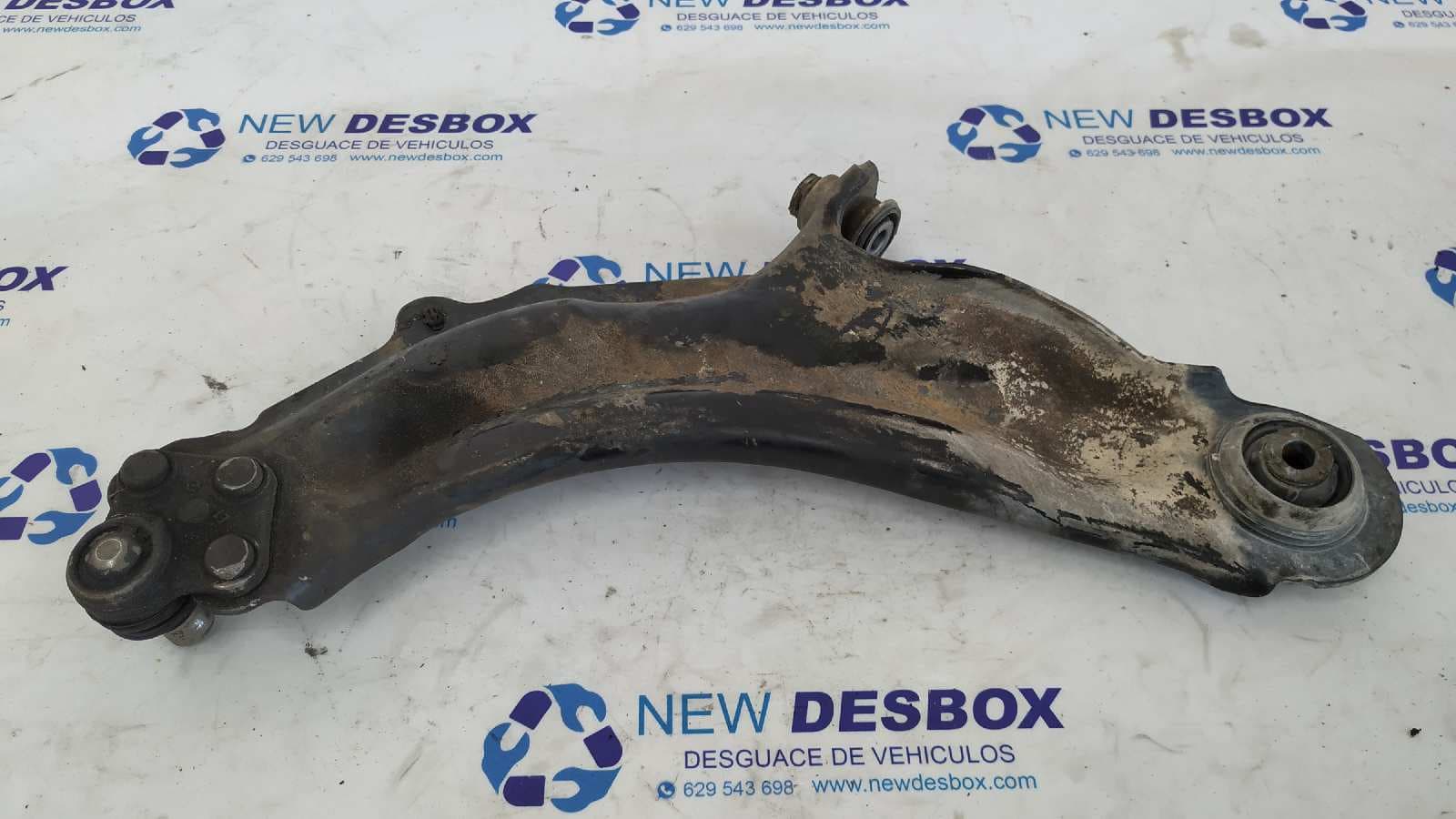 Recambio de BRAZO DERECHO INFERIOR DELANTERO para RENAULT KANGOO K9KA8 referencia OEM IAM    - BLANCO 2