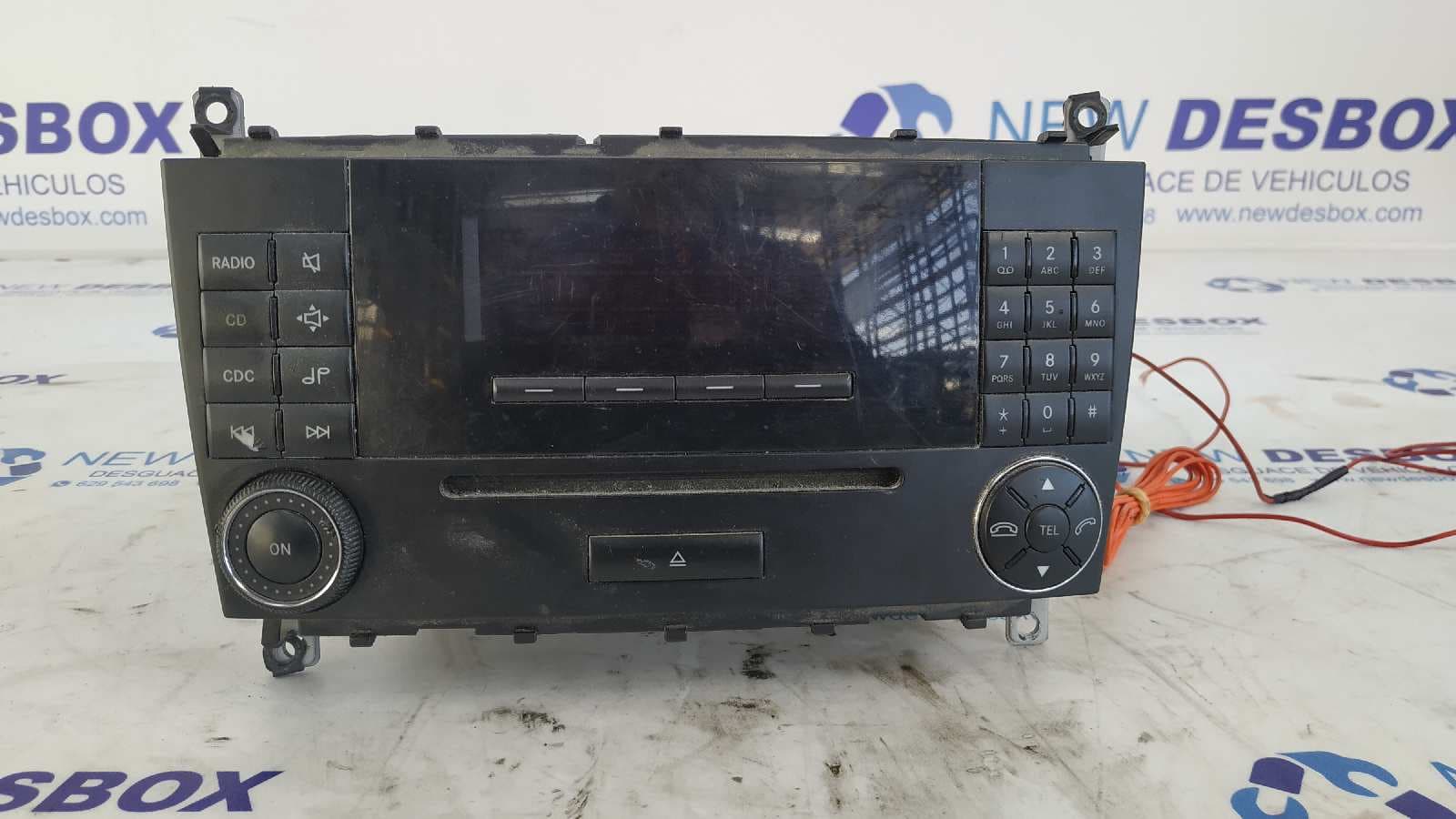 Recambio de SISTEMA AUDIO / RADIO CD para MERCEDES-BENZ CLASE CLC (CL203) CLC 220 CDI (LA) (203.708) OM646963 referencia OEM IAM A2038704589   - NEGRO