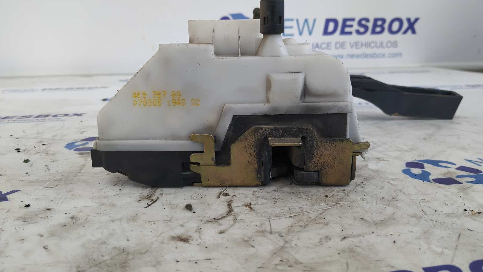 Recambio de CERRADURA PUERTA DELANTERA IZQUIERDA para CITROEN C3 PLURIEL 1.4 HDi 8HZ referencia OEM IAM 46978780   - GRIS 2