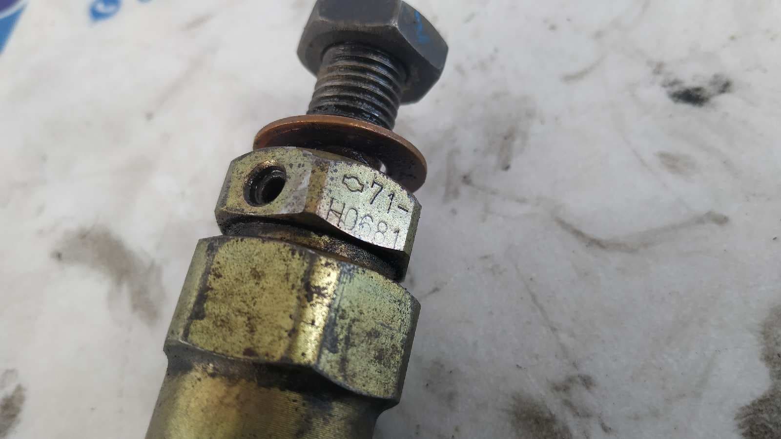 Recambio de INYECTOR para NISSAN PATROL GR (Y61) 2.8 Turbodiesel CAT RD28T referencia OEM IAM 71H0681   - GRIS 2