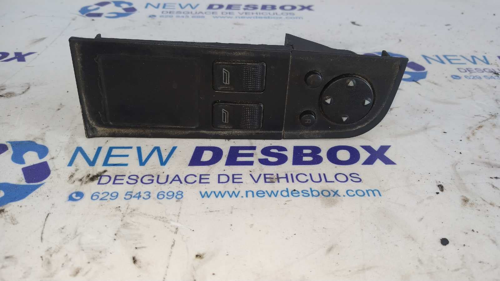 Recambio de MANDO ELEVALUNAS DELANTERO IZQUIERDO para AUDI 80/90 (893) 1.9 Diesel (1Y) 1Z referencia OEM IAM 89395985501C   - VERDE