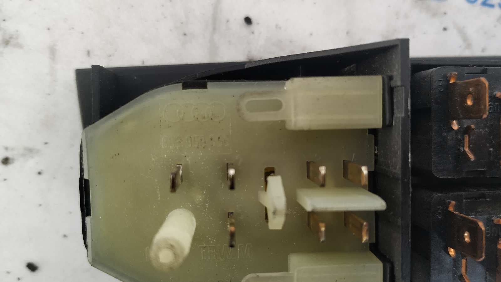 Recambio de MANDO ELEVALUNAS DELANTERO IZQUIERDO para AUDI 80/90 (893) 1.9 Diesel (1Y) 1Z referencia OEM IAM 89395985501C   - VERDE 5