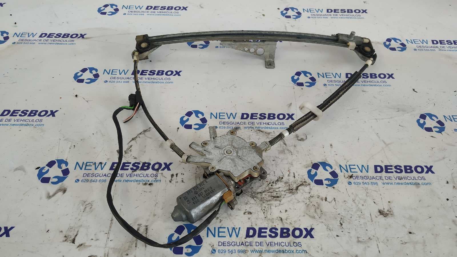 Recambio de ELEVALUNAS DELANTERO DERECHO para AUDI 80/90 (893) 1.9 Diesel (1Y) 1Z referencia OEM IAM 05318235   - VERDE