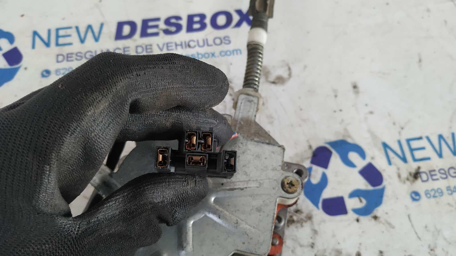Recambio de ELEVALUNAS DELANTERO DERECHO para AUDI 80/90 (893) 1.9 Diesel (1Y) 1Z referencia OEM IAM 05318235   - VERDE 5