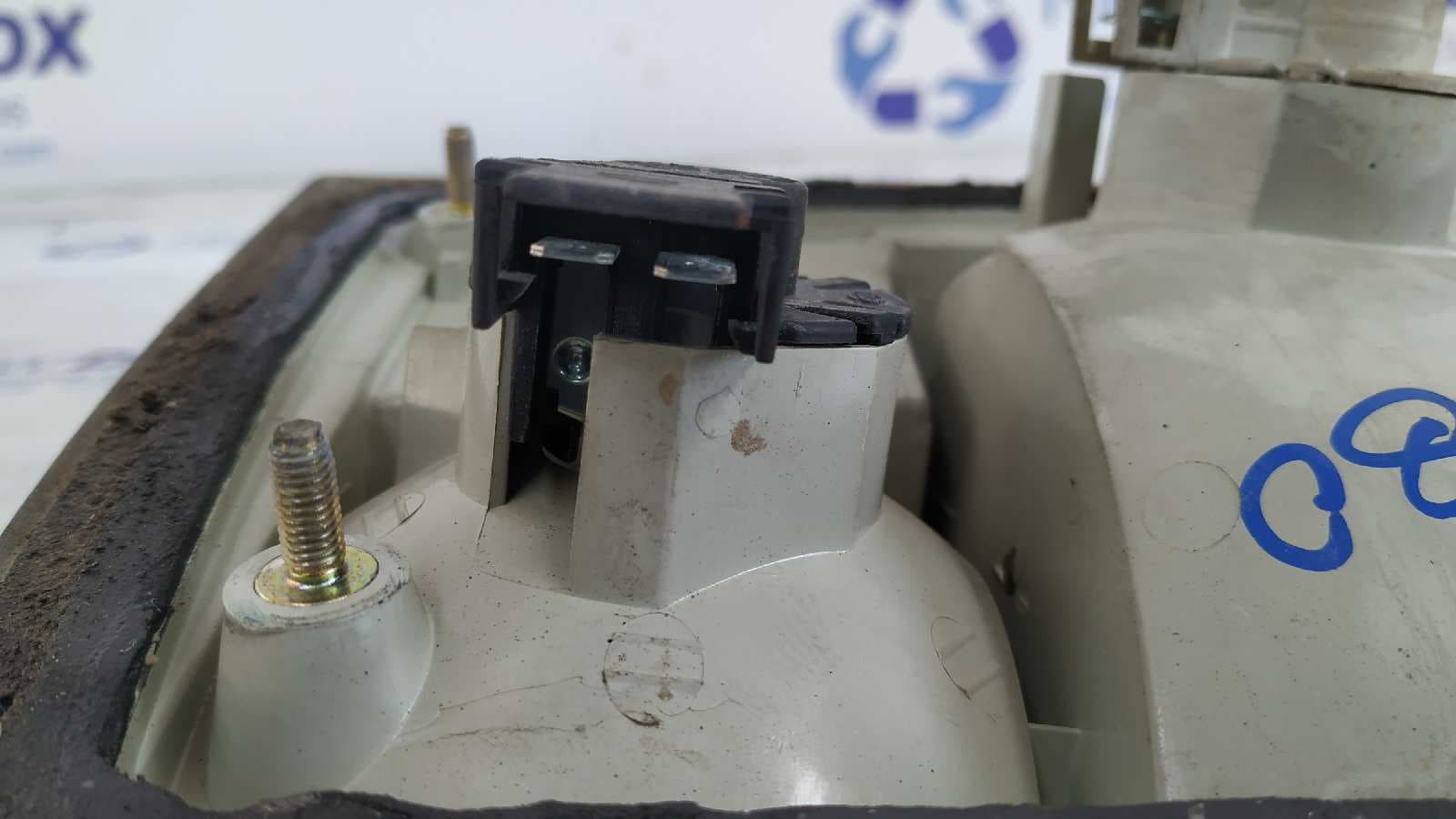 Recambio de PILOTO PORTON IZQUIERDO para AUDI 80/90 (893) 1.9 Diesel (1Y) 1Z referencia OEM IAM 8A0945093J   - VERDE 3