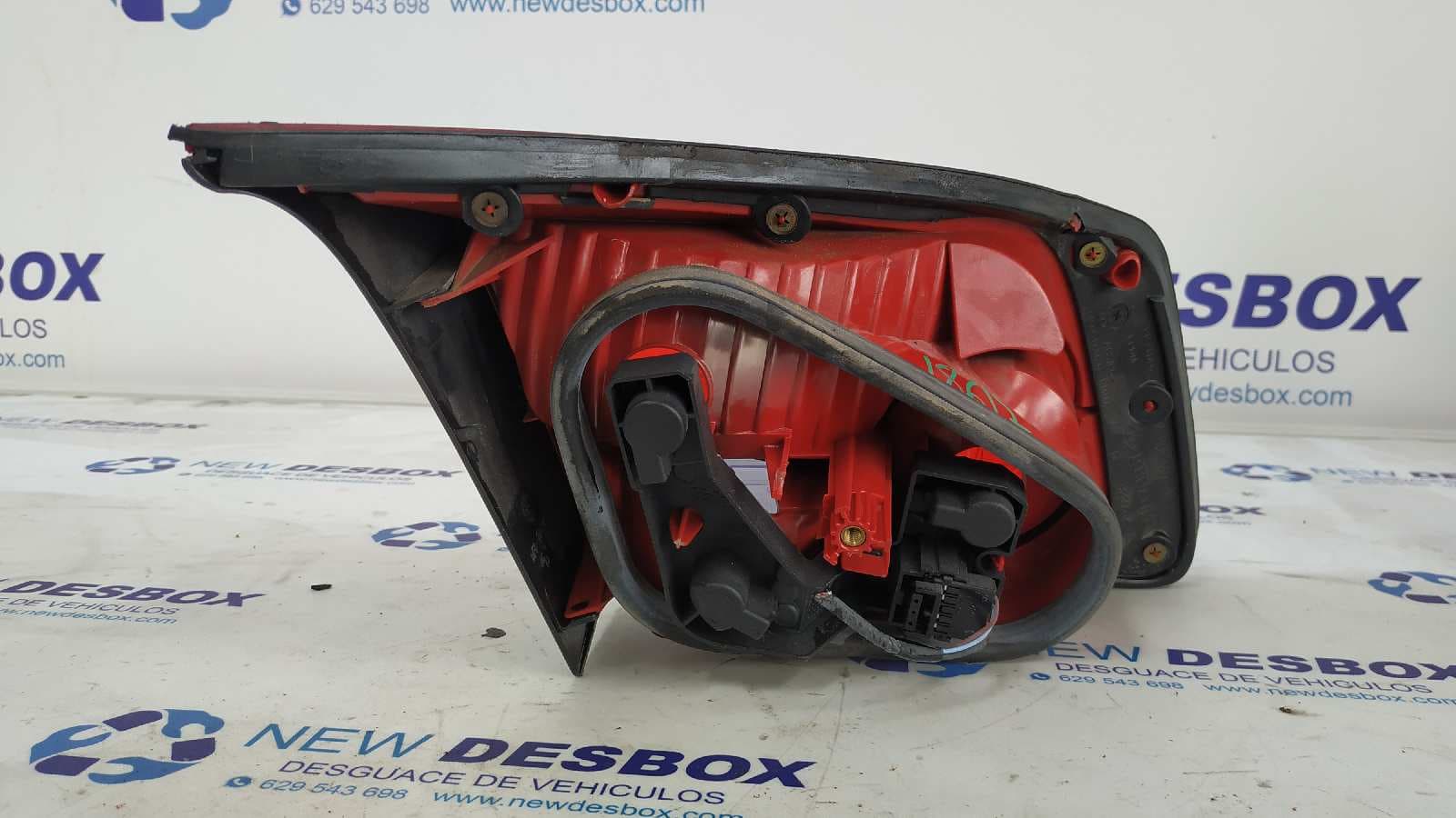 Recambio de PILOTO PORTON DERECHO para RENAULT VEL SATIS (BJ0) Expression G9T702 referencia OEM IAM 8200014363   - VERDE 4