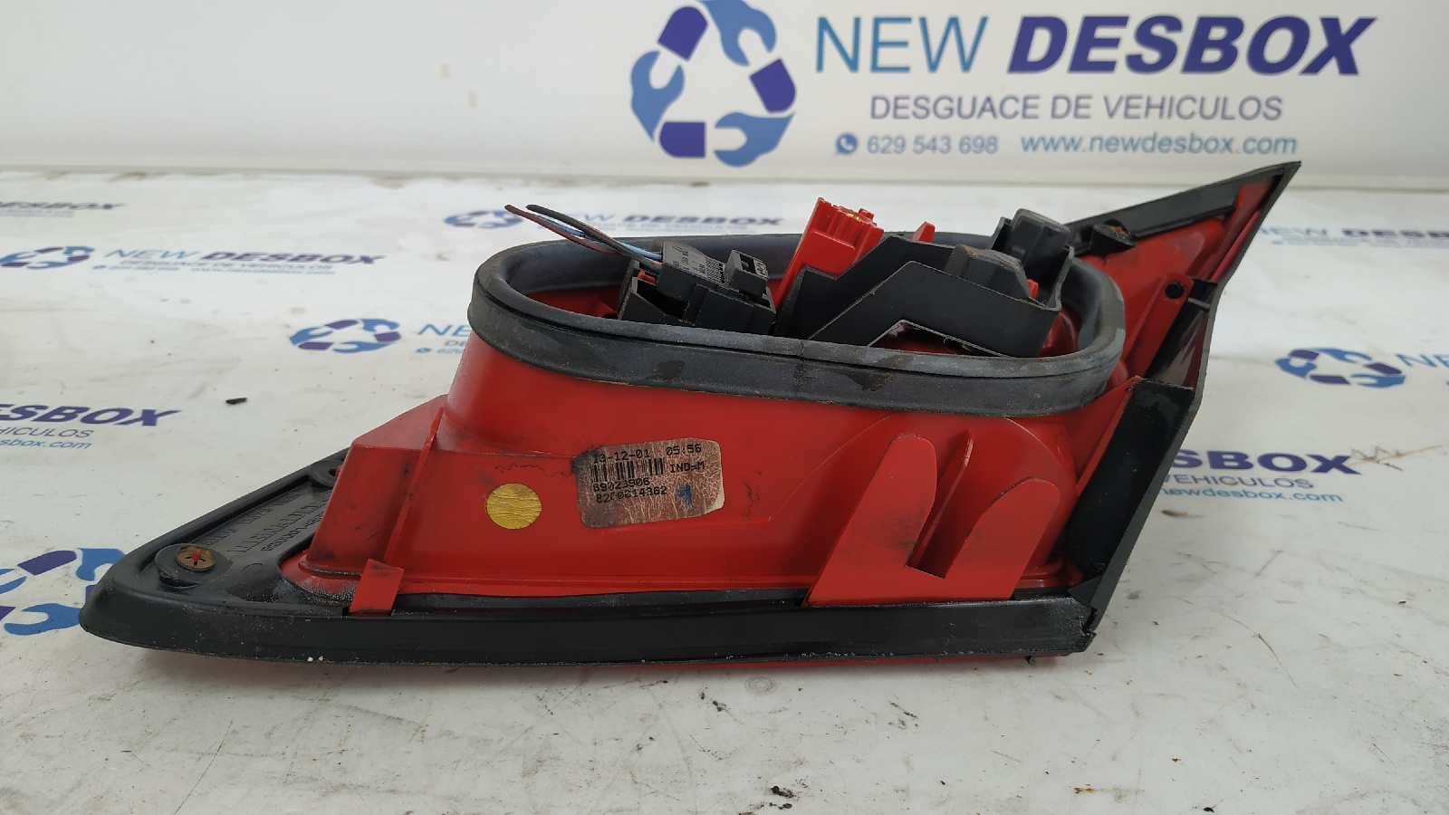 Recambio de PILOTO PORTON IZQUIERDO para RENAULT VEL SATIS (BJ0) Expression G9T702 referencia OEM IAM 8200014362   - VERDE 5
