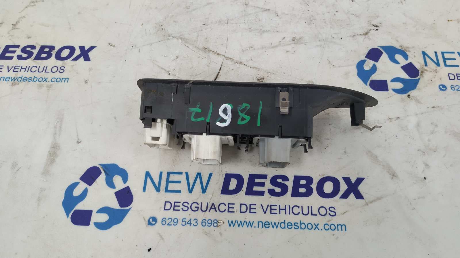 Recambio de MANDO ELEVALUNAS DELANTERO IZQUIERDO para RENAULT VEL SATIS (BJ0) Expression G9T702 referencia OEM IAM 26515   - VERDE 2