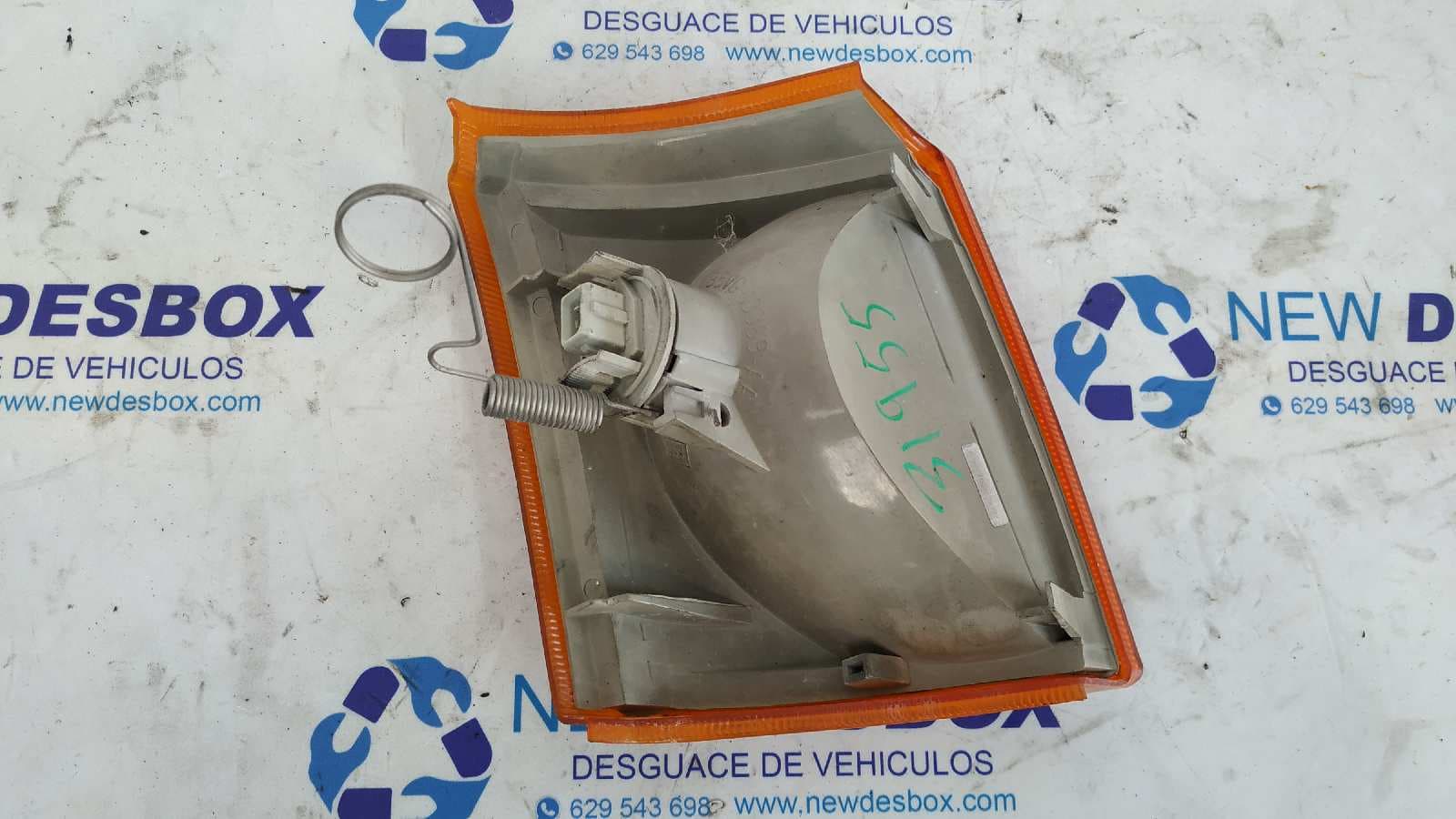 Recambio de PILOTO DELANTERO IZQUIERDO para FORD TRANSIT, COMBI 1995 2.5 TD 4EB referencia OEM IAM 95VG13369AA   - BLANCO 2