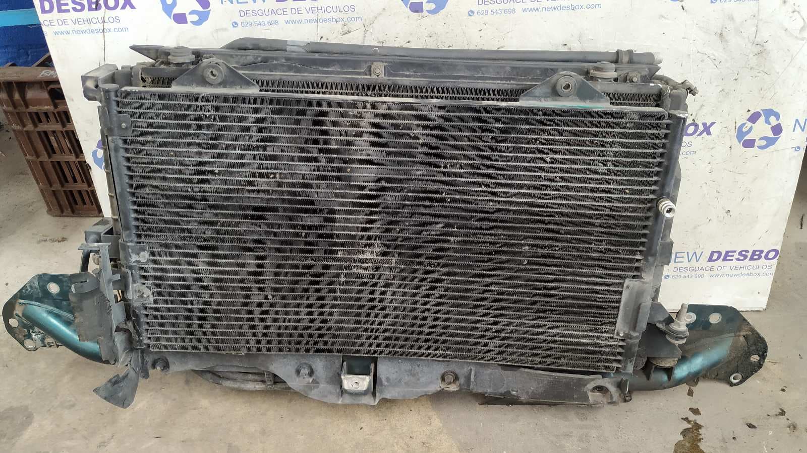 Recambio de CONDENSADOR / RADIADOR  AIRE ACONDICIONADO para AUDI 80/90 (893) 1.9 Diesel (1Y) 1Z referencia OEM IAM 8A0260401AB   - VERDE